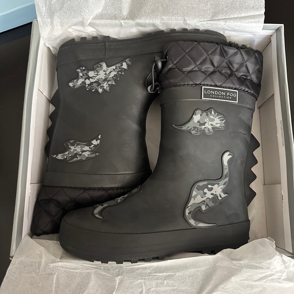 London Fog Boys Rainboots - Picture 1 of 8